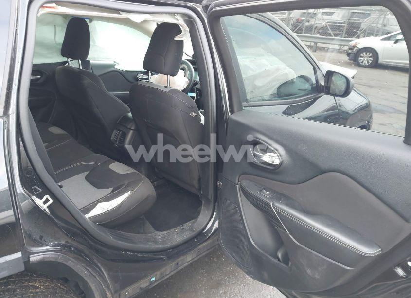 Photo 8 of 2016 Jeep Cherokee SPORT (VIN 1C4PJMAB5GW154567)