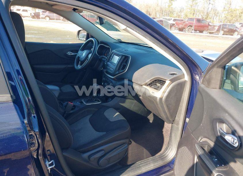 Photo 5 of 2016 Jeep Cherokee SPORT (VIN 1C4PJMAB5GW260971)