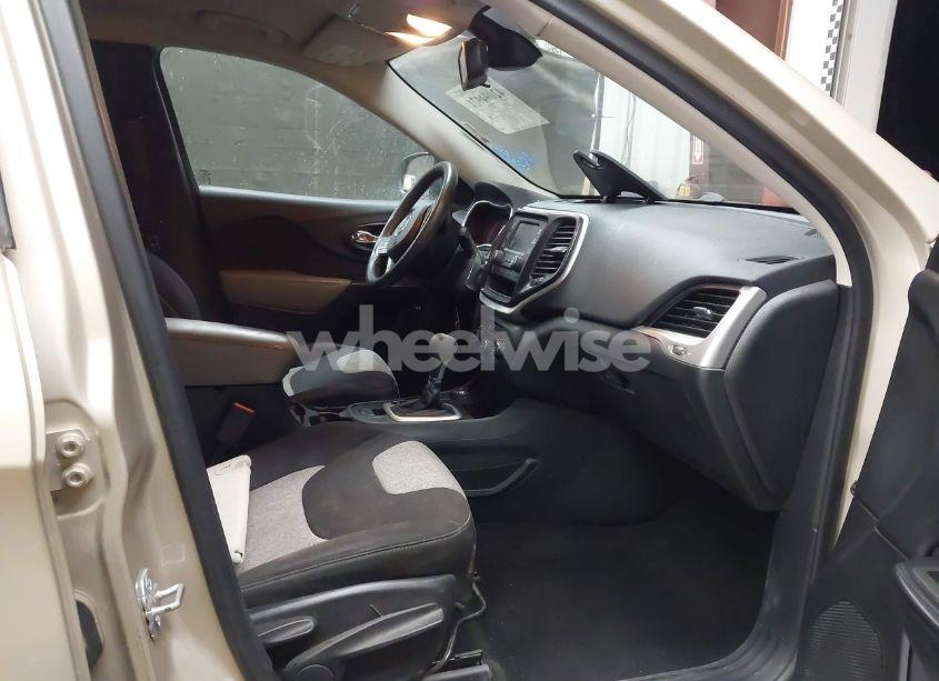 Photo 5 of 2014 Jeep Cherokee SPORT (VIN 1C4PJMAB6EW253010)