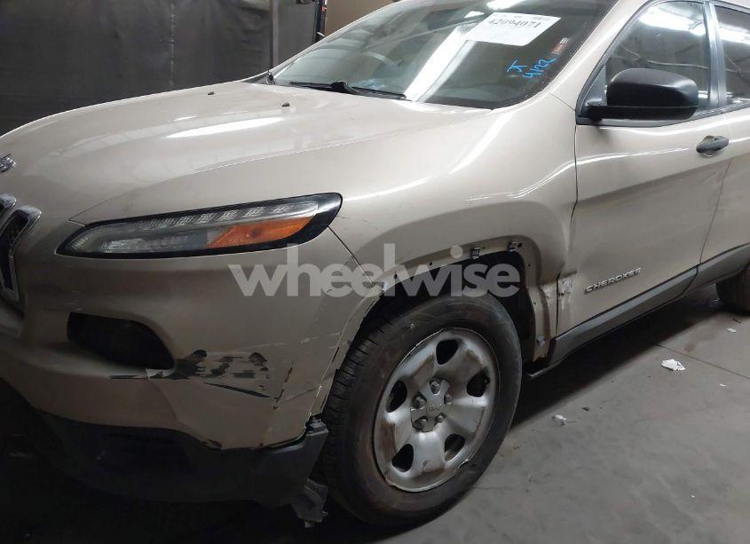 Photo 6 of 2014 Jeep Cherokee SPORT (VIN 1C4PJMAB6EW253010)