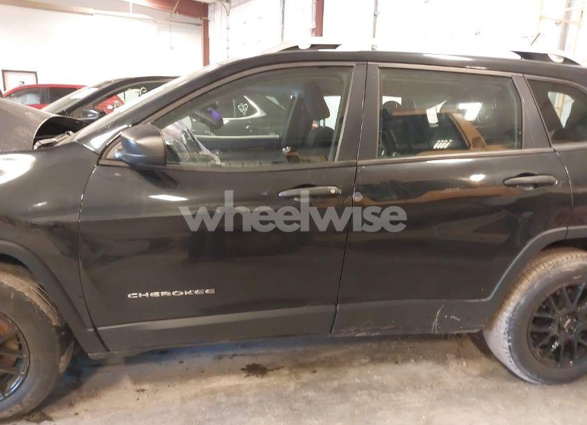 Photo 14 of 2014 Jeep Cherokee SPORT (VIN 1C4PJMAB7EW114147)