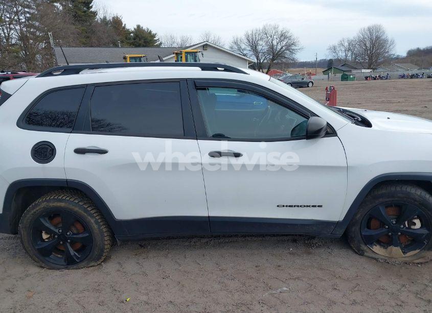 Photo 13 of 2016 Jeep Cherokee ALTITUDE (VIN 1C4PJMAB7GW314075)