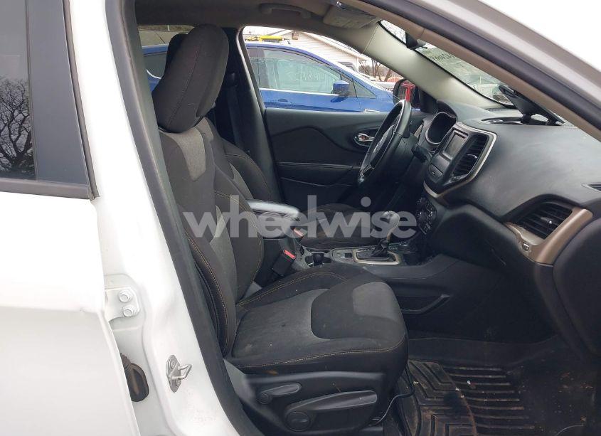 Photo 5 of 2016 Jeep Cherokee ALTITUDE (VIN 1C4PJMAB7GW314075)