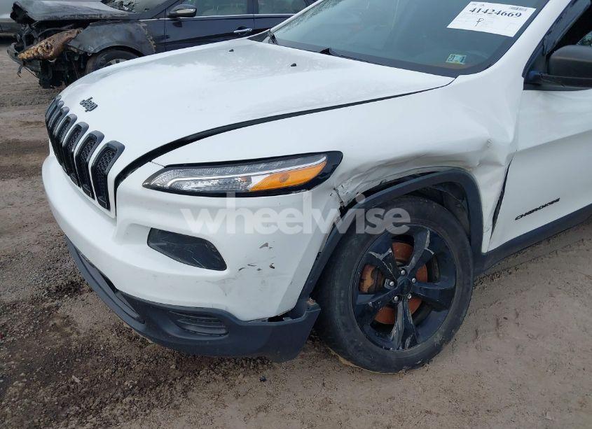Photo 6 of 2016 Jeep Cherokee ALTITUDE (VIN 1C4PJMAB7GW314075)