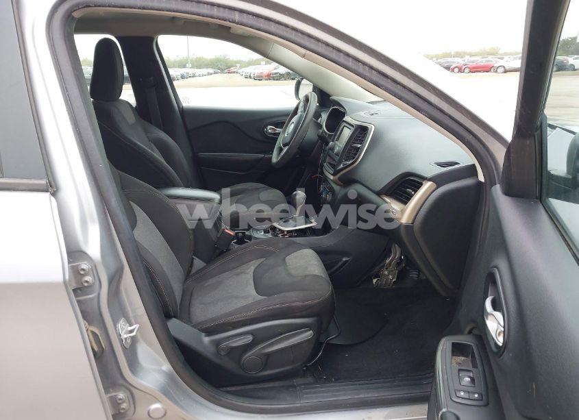 Photo 5 of 2014 Jeep Cherokee SPORT (VIN 1C4PJMAB8EW206996)