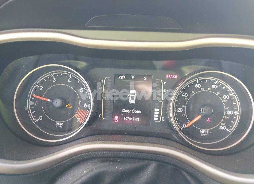 Photo 7 of 2015 Jeep Cherokee SPORT (VIN 1C4PJMAB8FW635850)