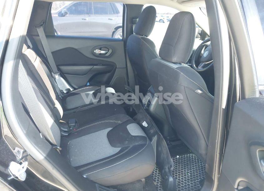 Photo 8 of 2015 Jeep Cherokee SPORT (VIN 1C4PJMAB8FW635850)