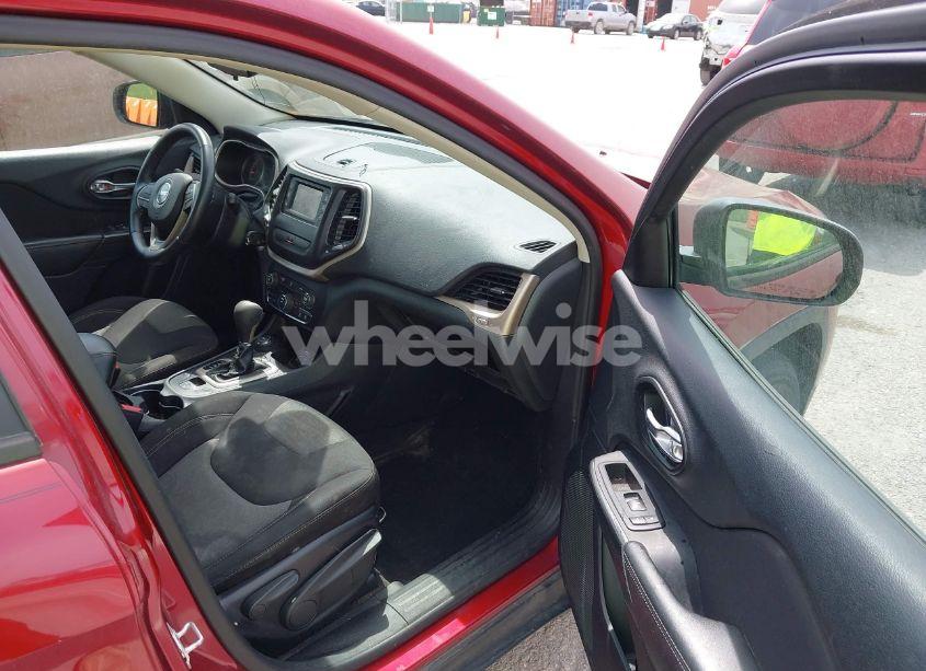 Photo 5 of 2015 Jeep Cherokee SPORT (VIN 1C4PJMAB8FW765093)