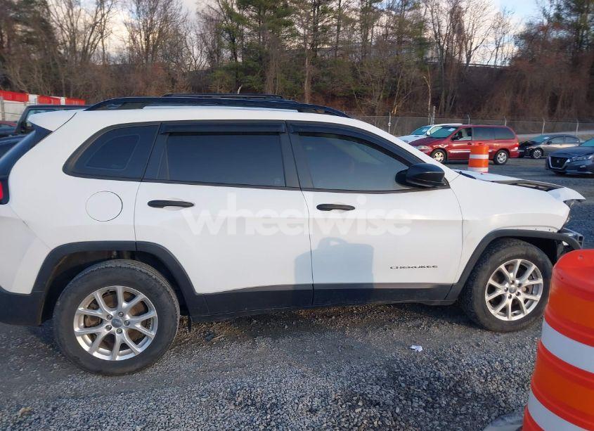 Photo 13 of 2016 Jeep Cherokee SPORT (VIN 1C4PJMAB8GW145765)