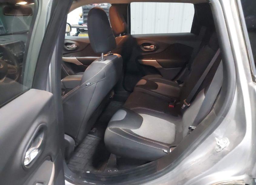 Photo 8 of 2017 Jeep Cherokee SPORT 4X4 (VIN 1C4PJMAB8HW596583)