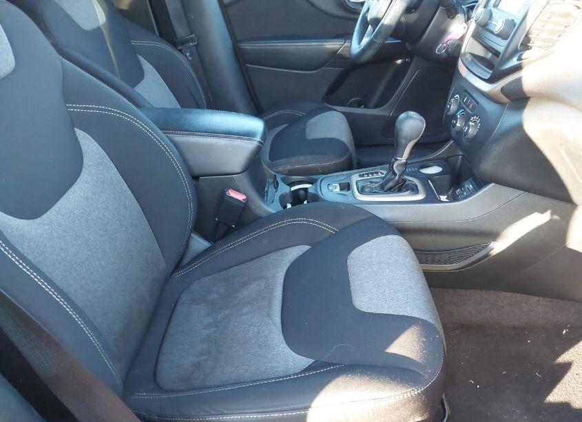 Photo 5 of 2015 Jeep Cherokee SPORT (VIN 1C4PJMAB9FW503275)