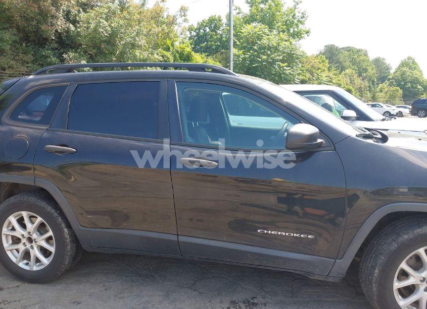 Photo 13 of 2015 Jeep Cherokee SPORT (VIN 1C4PJMAB9FW675323)