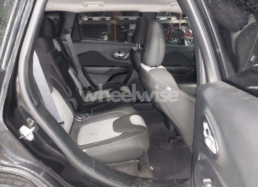 Photo 8 of 2016 Jeep Cherokee SPORT (VIN 1C4PJMAB9GW192142)