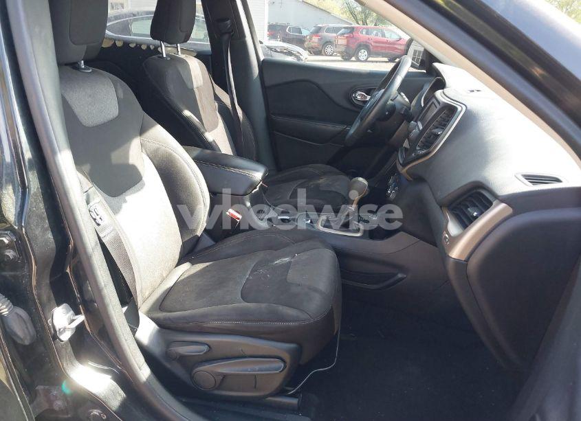 Photo 5 of 2014 Jeep Cherokee SPORT (VIN 1C4PJMABXEW303200)