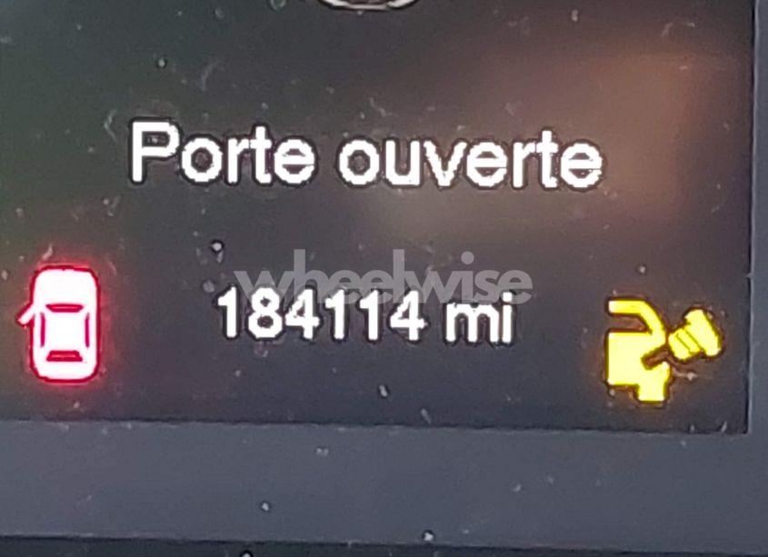 Photo 15 of 2015 Jeep Cherokee SPORT (VIN 1C4PJMABXFW772983)