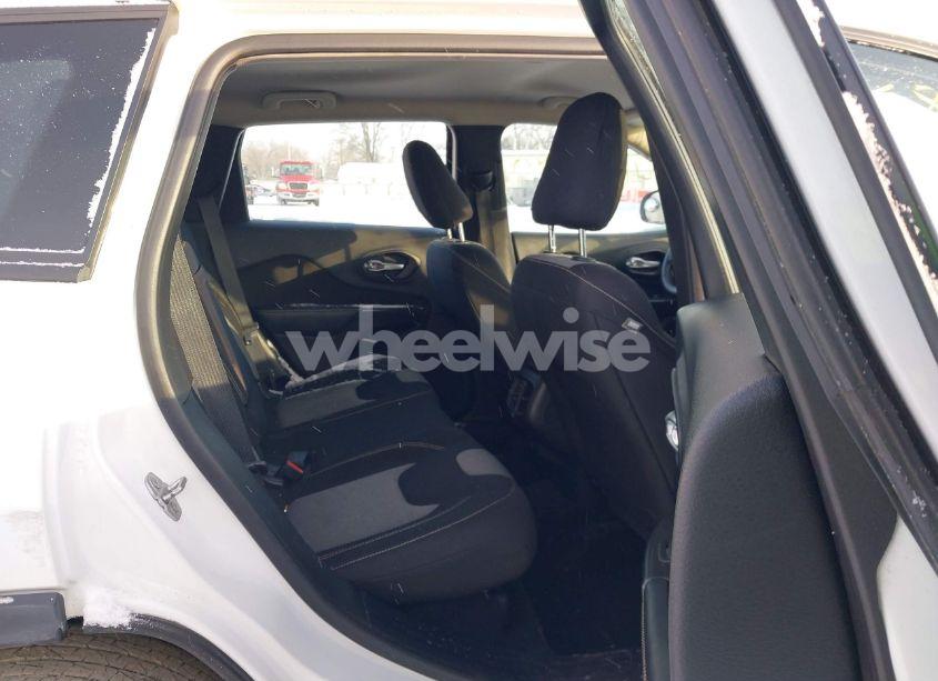 Photo 8 of 2015 Jeep Cherokee SPORT (VIN 1C4PJMABXFW772983)