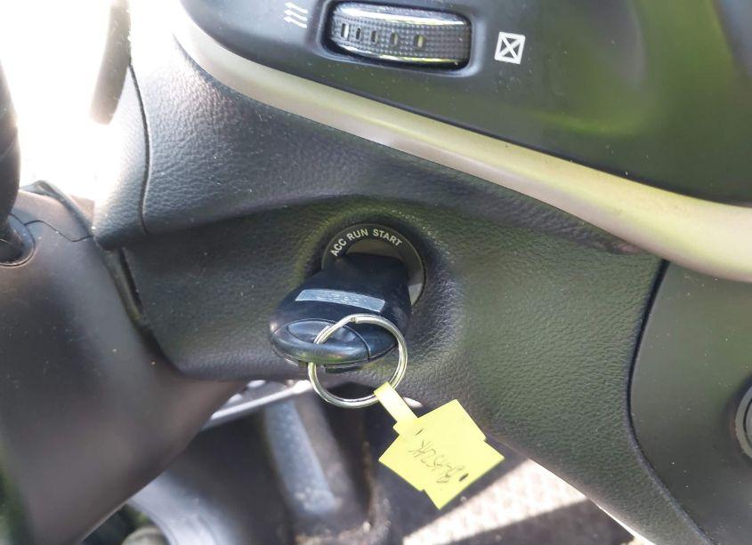 Photo 11 of 2015 Jeep Cherokee SPORT (VIN 1C4PJMABXFW777035)