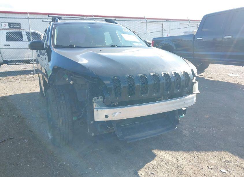 Photo 6 of 2015 Jeep Cherokee SPORT (VIN 1C4PJMABXFW777035)