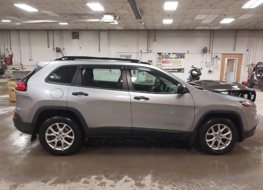 Photo 13 of 2016 Jeep Cherokee SPORT (VIN 1C4PJMABXGW112055)