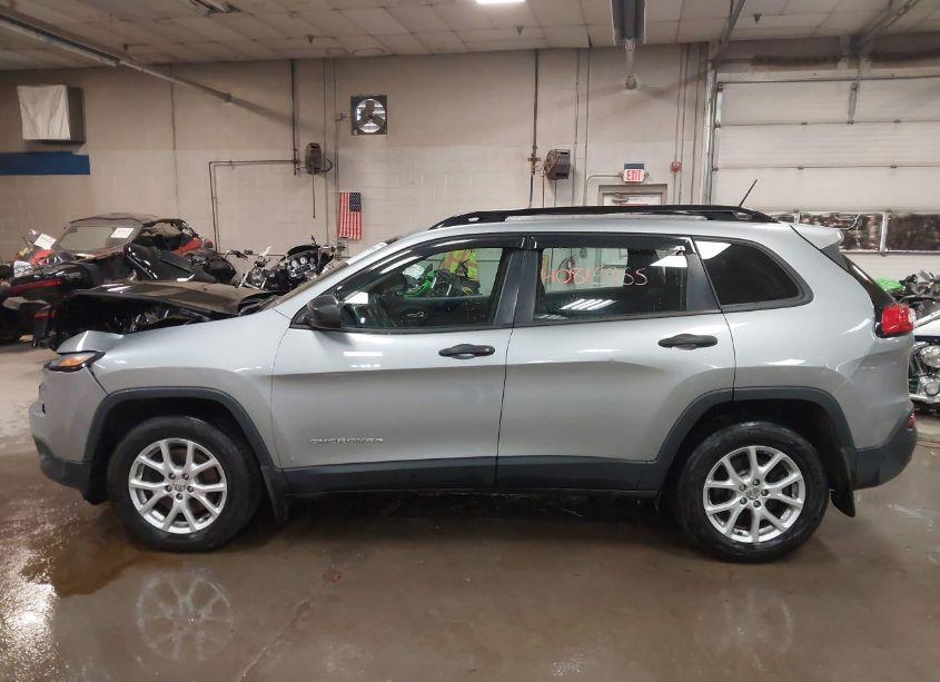 Photo 14 of 2016 Jeep Cherokee SPORT (VIN 1C4PJMABXGW112055)