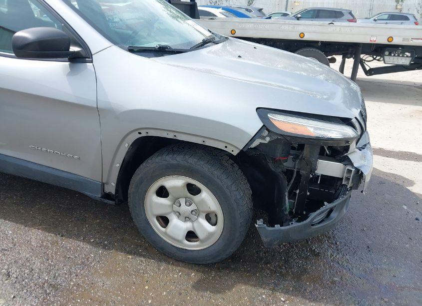 Photo 18 of 2016 Jeep Cherokee SPORT (VIN 1C4PJMABXGW292329)