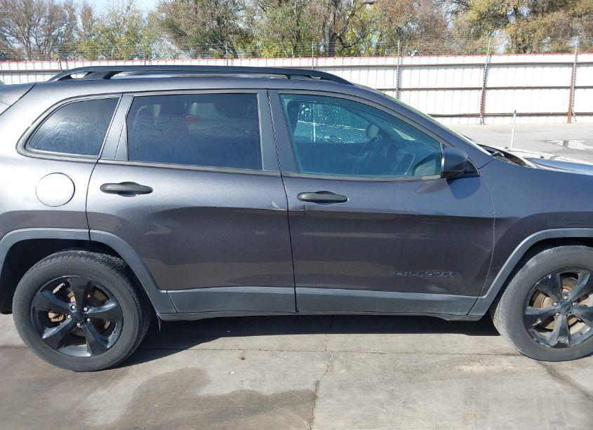 Photo 13 of 2016 Jeep Cherokee ALTITUDE (VIN 1C4PJMABXGW368356)