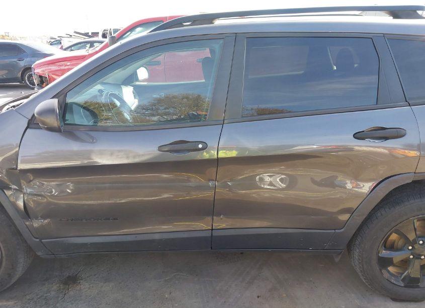 Photo 14 of 2016 Jeep Cherokee ALTITUDE (VIN 1C4PJMABXGW368356)