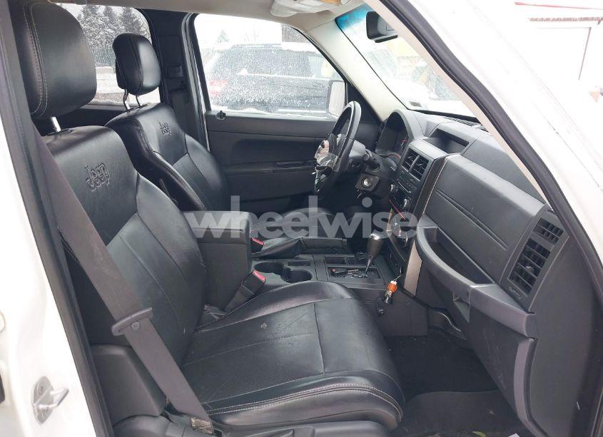 Photo 5 of 2012 Jeep Liberty SPORT (VIN 1C4PJMAK0CW206617)