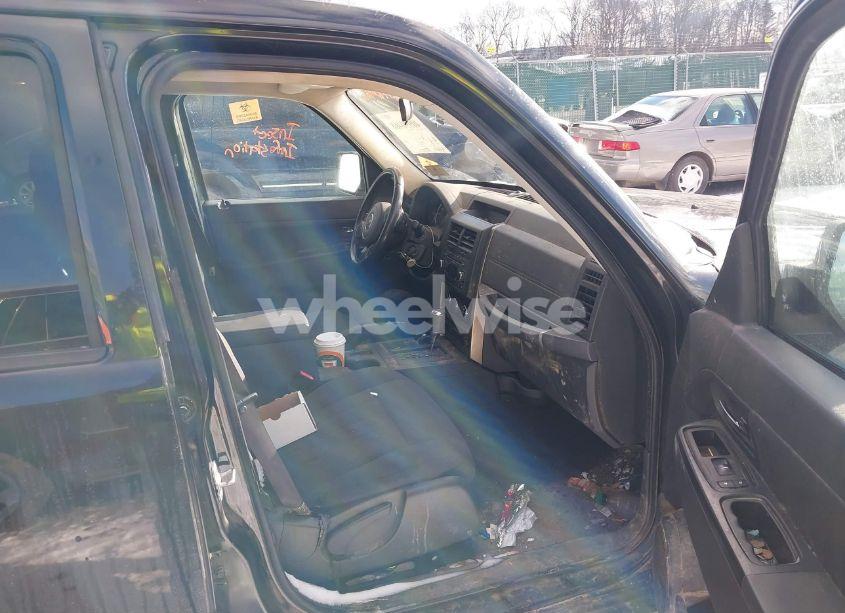 Photo 5 of 2012 Jeep Liberty SPORT (VIN 1C4PJMAK1CW112858)