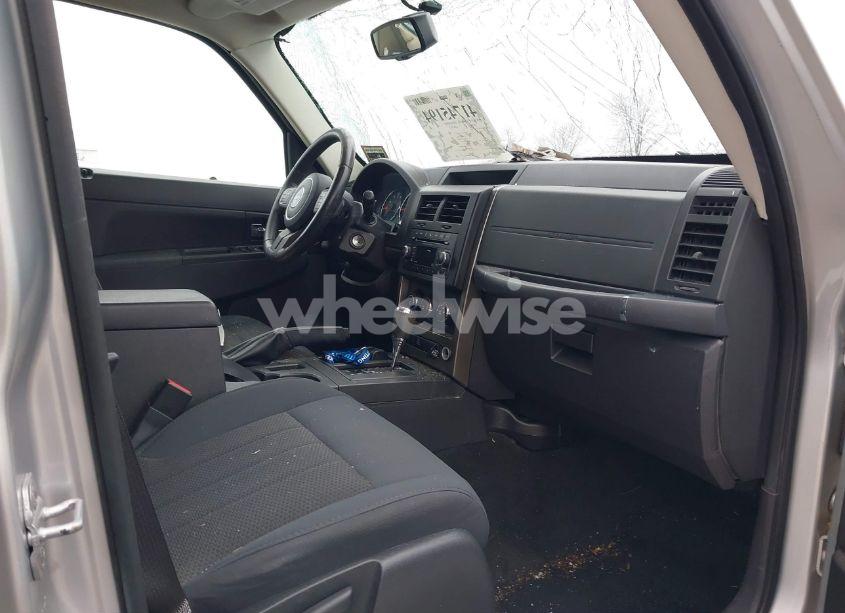 Photo 5 of 2012 Jeep Liberty SPORT (VIN 1C4PJMAK1CW152938)