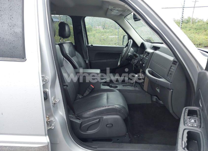 Photo 5 of 2012 Jeep Liberty SPORT (VIN 1C4PJMAK1CW181954)