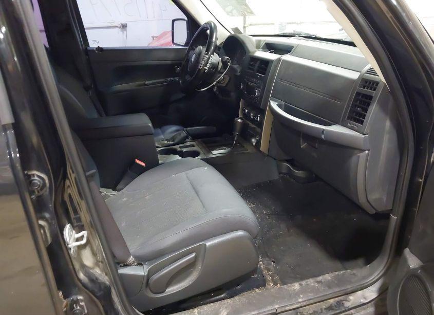 Photo 5 of 2012 Jeep Liberty SPORT (VIN 1C4PJMAK1CW204701)