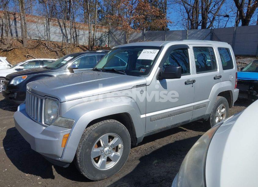 Photo 2 of 2012 Jeep Liberty SPORT (VIN 1C4PJMAK2CW115428)