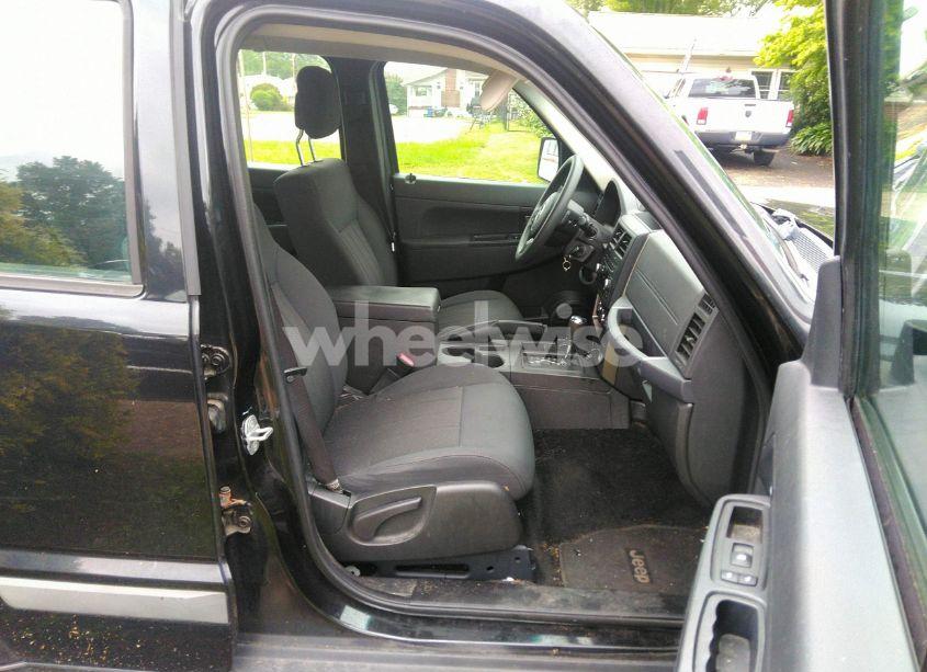 Photo 5 of 2012 Jeep Liberty SPORT (VIN 1C4PJMAK2CW154844)