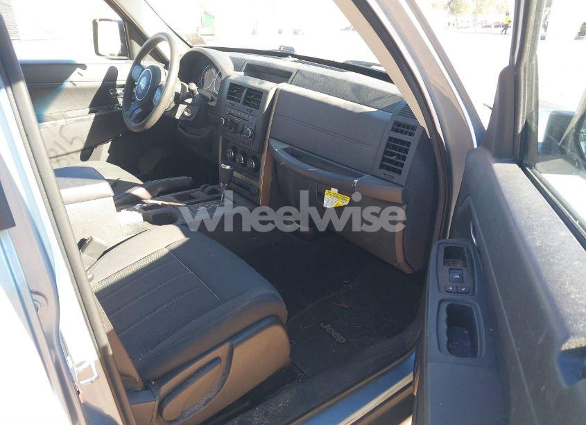 Photo 5 of 2012 Jeep Liberty SPORT (VIN 1C4PJMAK2CW211155)