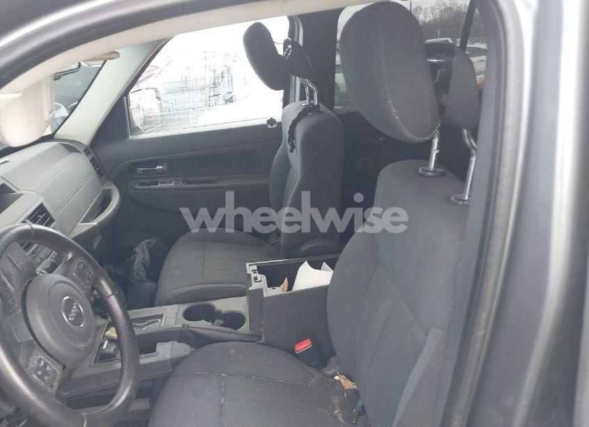 Photo 6 of 2012 Jeep Liberty SPORT (VIN 1C4PJMAK3CW112859)