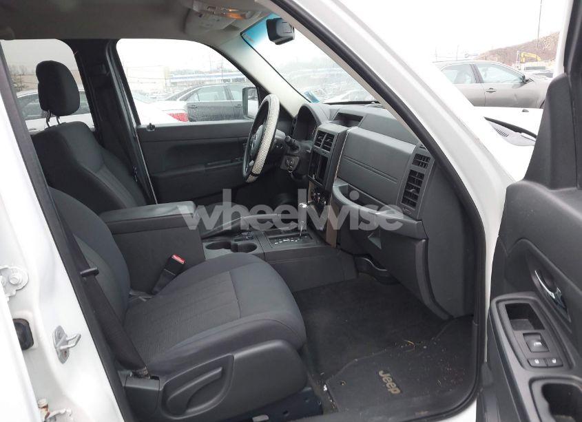 Photo 5 of 2012 Jeep Liberty SPORT (VIN 1C4PJMAK3CW118645)