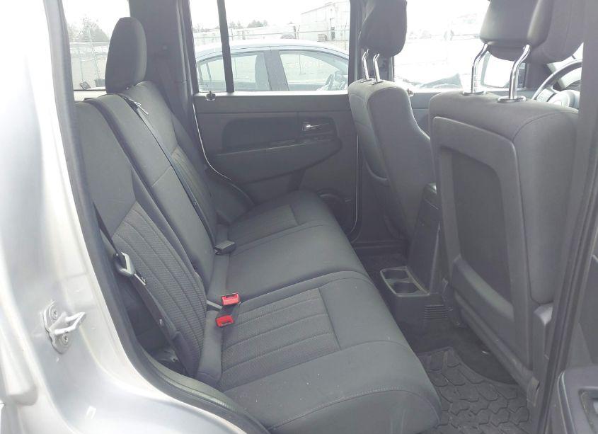 Photo 8 of 2012 Jeep Liberty SPORT (VIN 1C4PJMAK3CW125580)