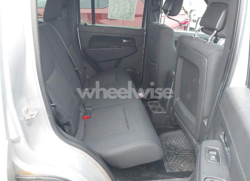 Photo 8 of 2012 Jeep Liberty SPORT (VIN 1C4PJMAK3CW156943)