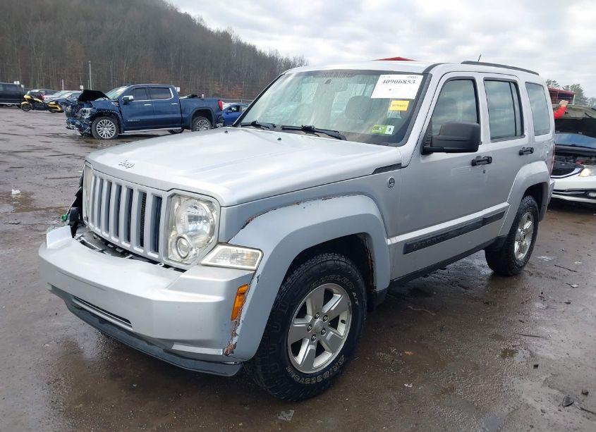 Photo 2 of 2012 Jeep Liberty SPORT (VIN 1C4PJMAK5CW172352)