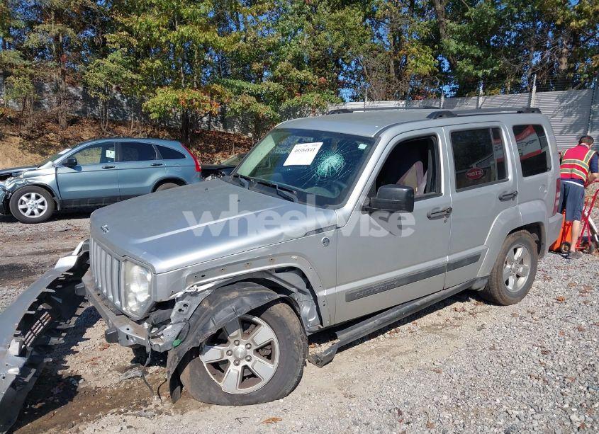 Photo 2 of 2012 Jeep Liberty SPORT (VIN 1C4PJMAK5CW177440)