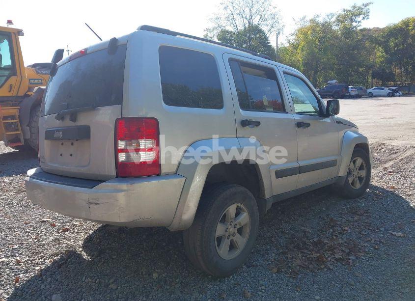 Photo 4 of 2012 Jeep Liberty SPORT (VIN 1C4PJMAK5CW177440)