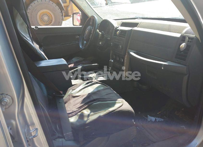 Photo 5 of 2012 Jeep Liberty SPORT (VIN 1C4PJMAK5CW177440)