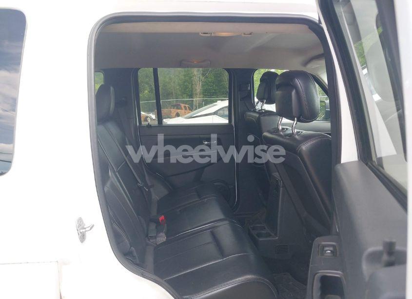 Photo 8 of 2012 Jeep Liberty SPORT (VIN 1C4PJMAK5CW195775)