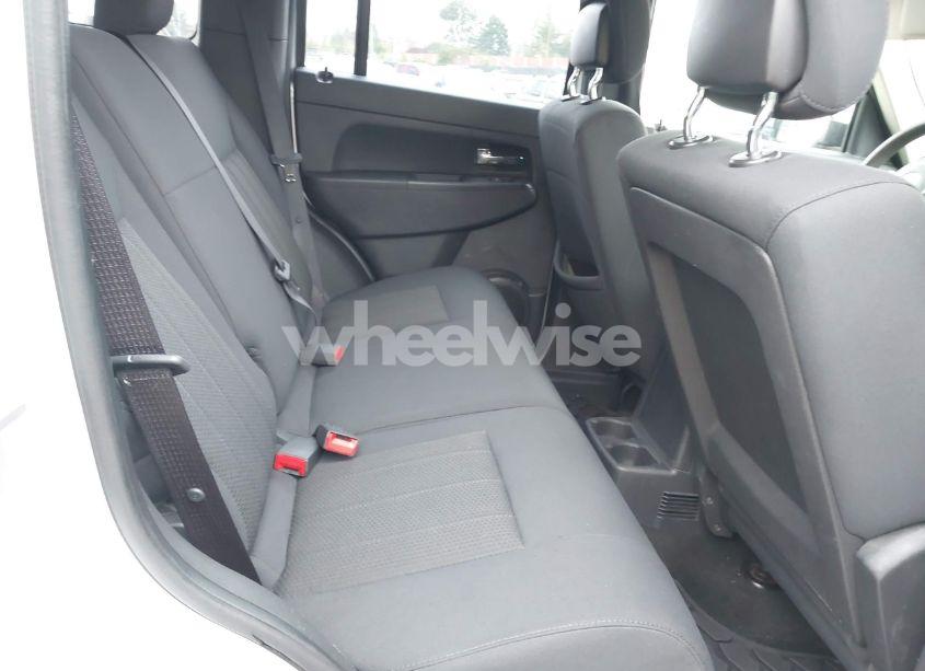 Photo 8 of 2012 Jeep Liberty SPORT (VIN 1C4PJMAK6CW181030)