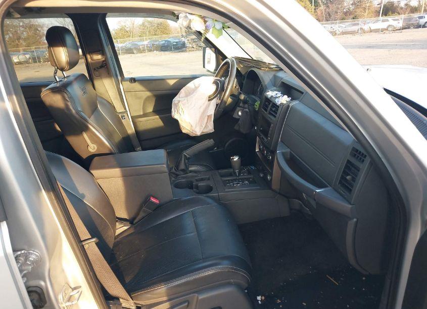 Photo 5 of 2012 Jeep Liberty SPORT (VIN 1C4PJMAK6CW186955)