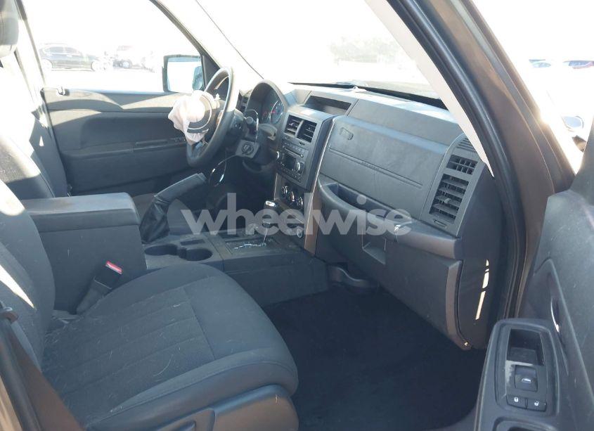 Photo 5 of 2012 Jeep Liberty SPORT (VIN 1C4PJMAK6CW209487)