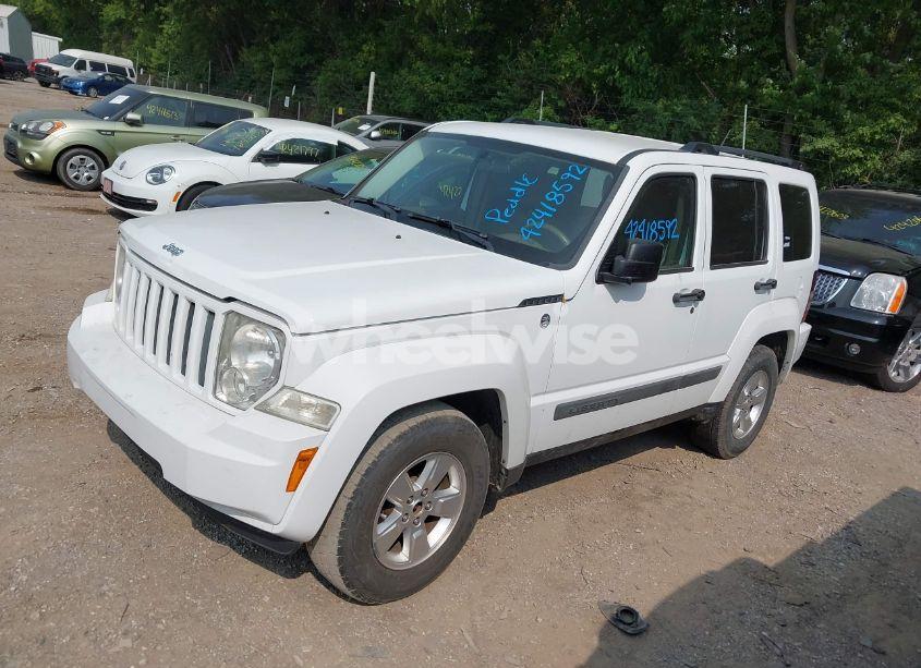 Photo 2 of 2012 Jeep Liberty SPORT (VIN 1C4PJMAK7CW151132)