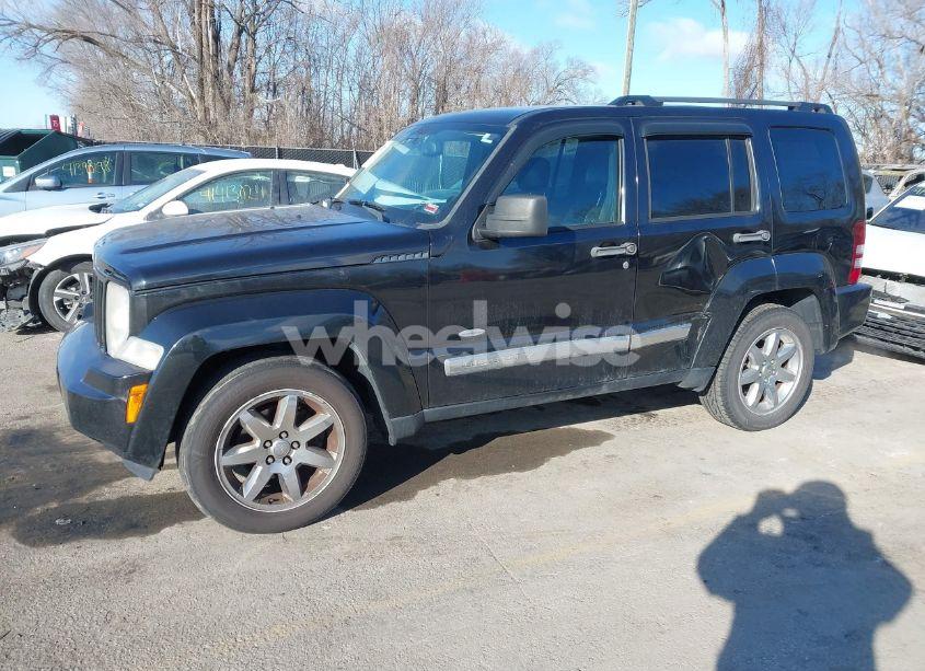 Photo 2 of 2012 Jeep Liberty SPORT (VIN 1C4PJMAK7CW170912)