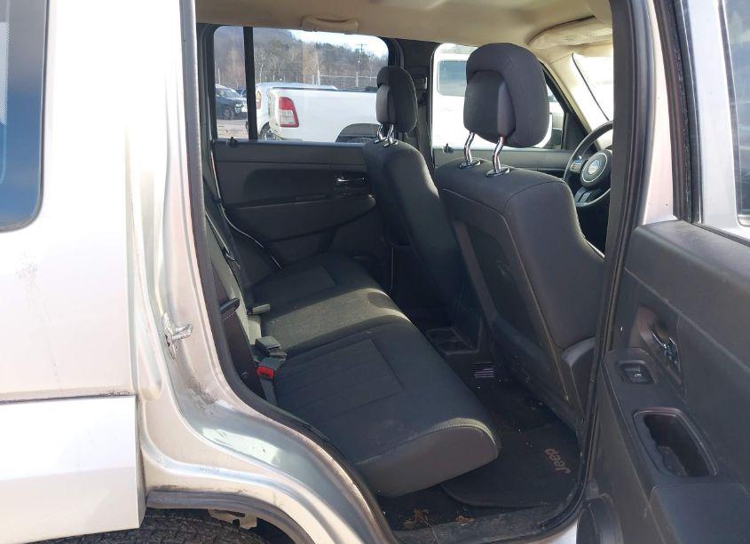 Photo 8 of 2012 Jeep Liberty SPORT (VIN 1C4PJMAK8CW119984)